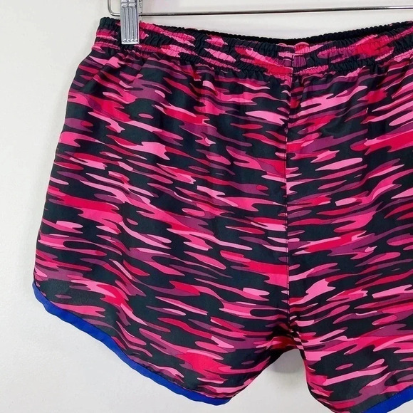 Nike Women's Dri-Fit 5K Allover Print Running Shorts - Picture 7 of 9